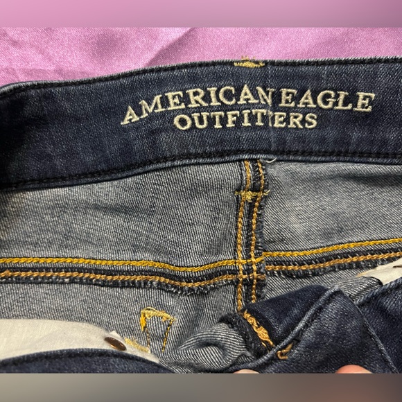 American Eagle Outfitters Jean shorts in size 4. - Picture 2 of 4